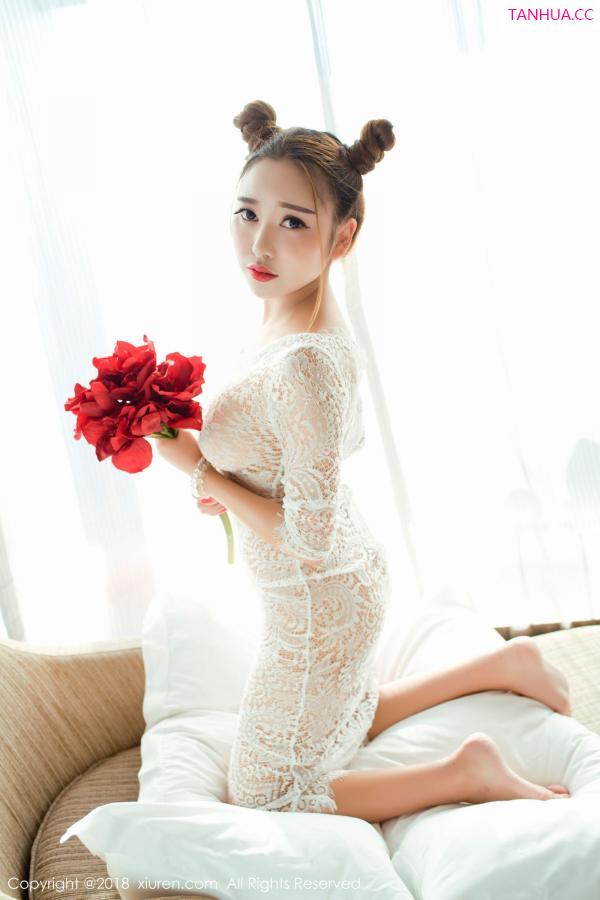 李梓熙  E杯欧派美女李梓熙 白色蕾丝透明裹身裙第3张图片